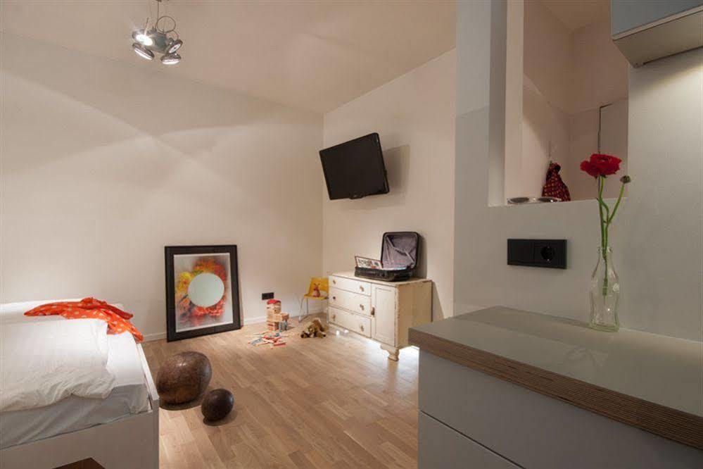 Room For Rent Unterhaching Exterior photo